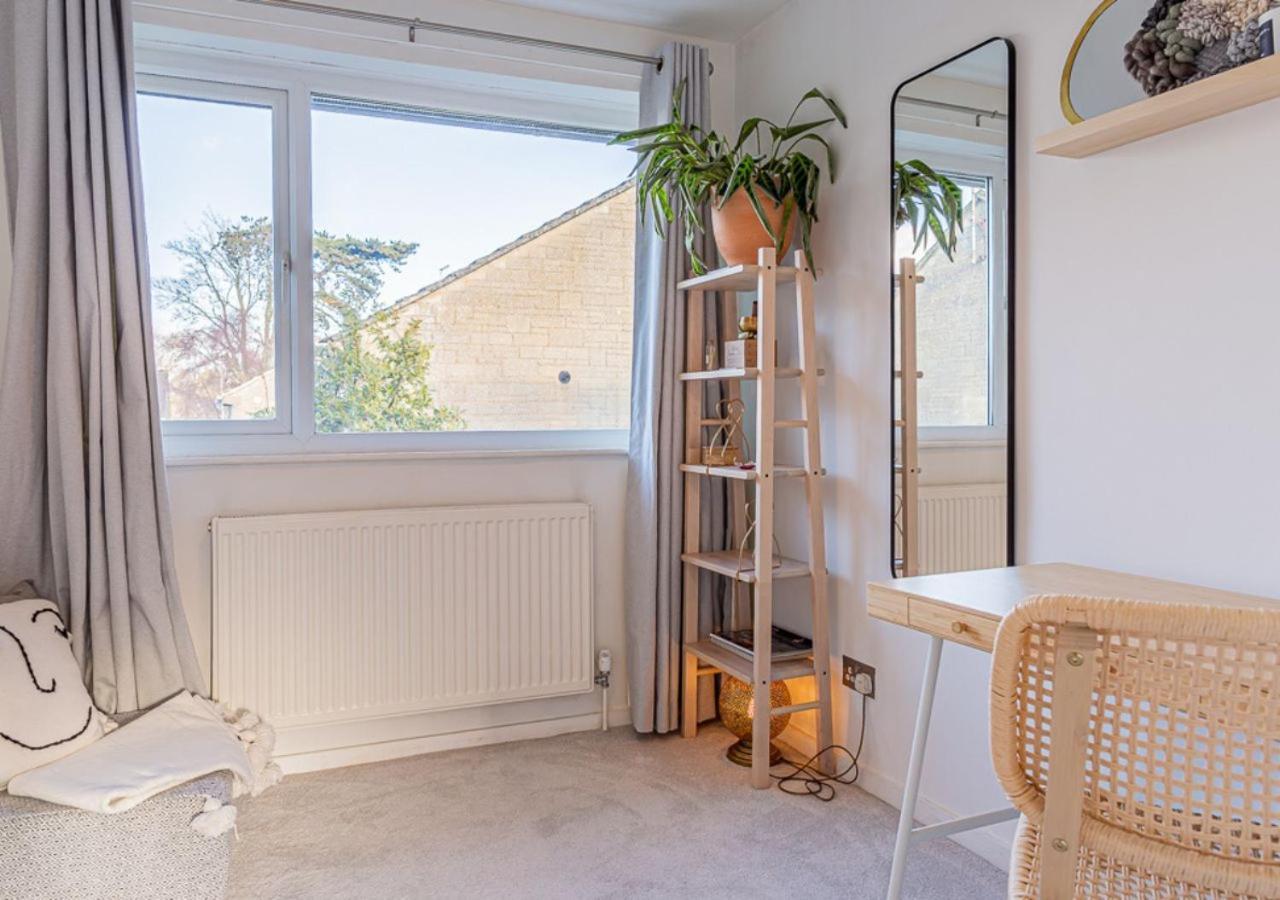 Вилла Modern 2 Bd W/ Garden In The Heart Of Tetbury! Экстерьер фото