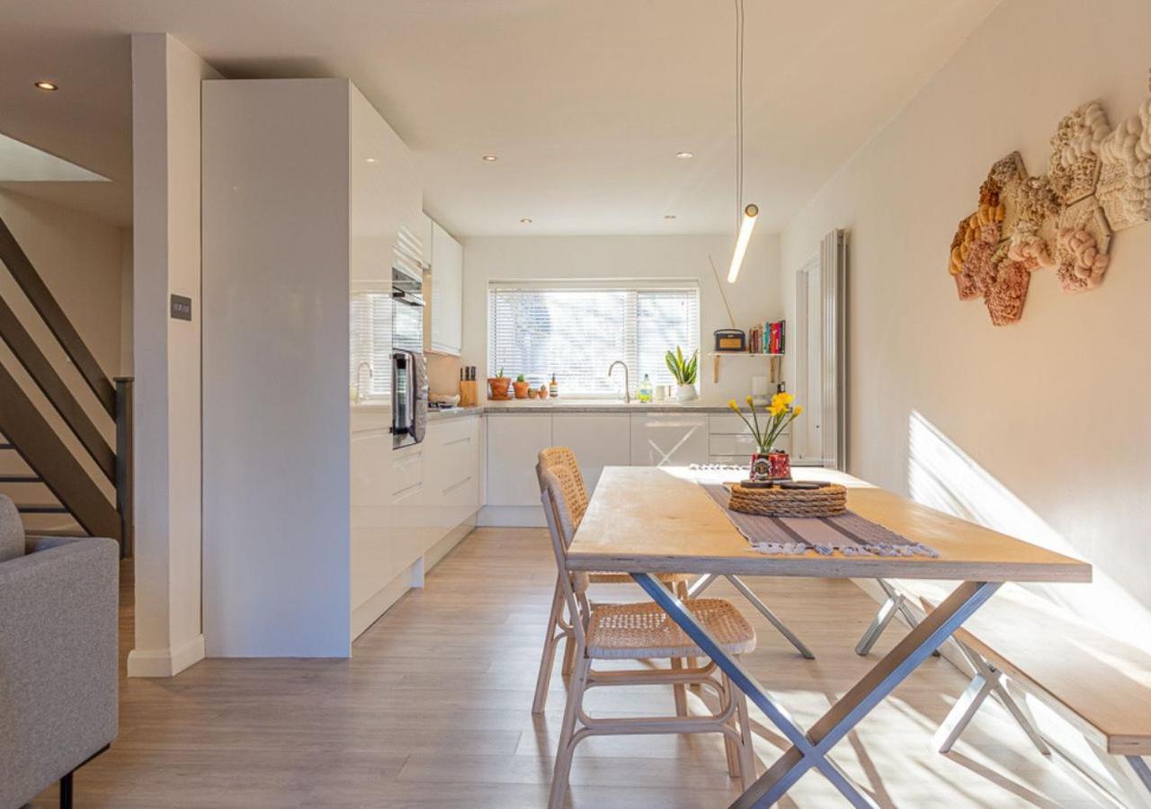 Вилла Modern 2 Bd W/ Garden In The Heart Of Tetbury! Экстерьер фото