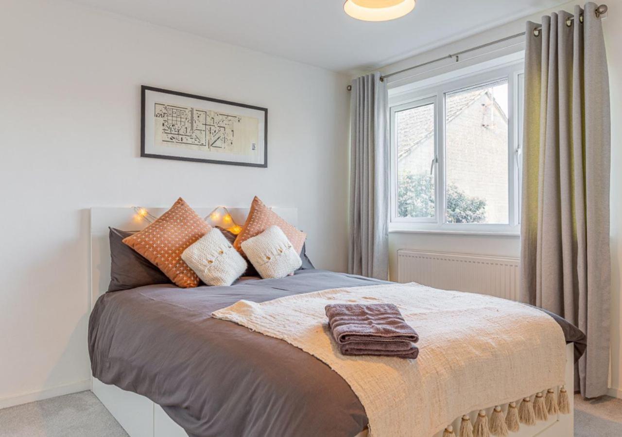 Вилла Modern 2 Bd W/ Garden In The Heart Of Tetbury! Экстерьер фото